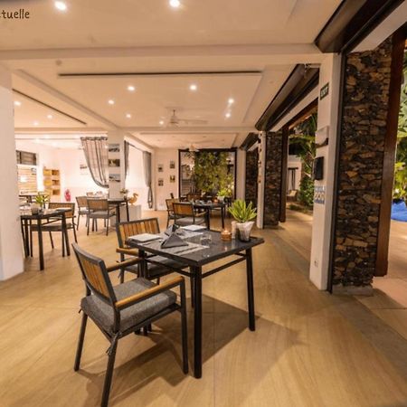Toparadis Guest House Pereybere Beach Екстериор снимка