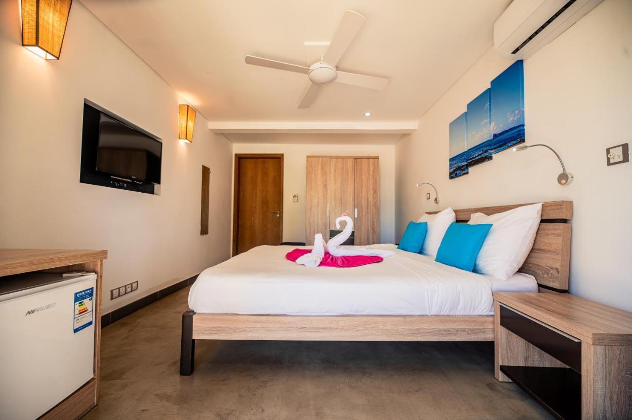 Toparadis Guest House Pereybere Beach Екстериор снимка