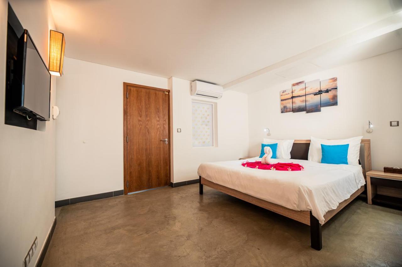 Toparadis Guest House Pereybere Beach Екстериор снимка