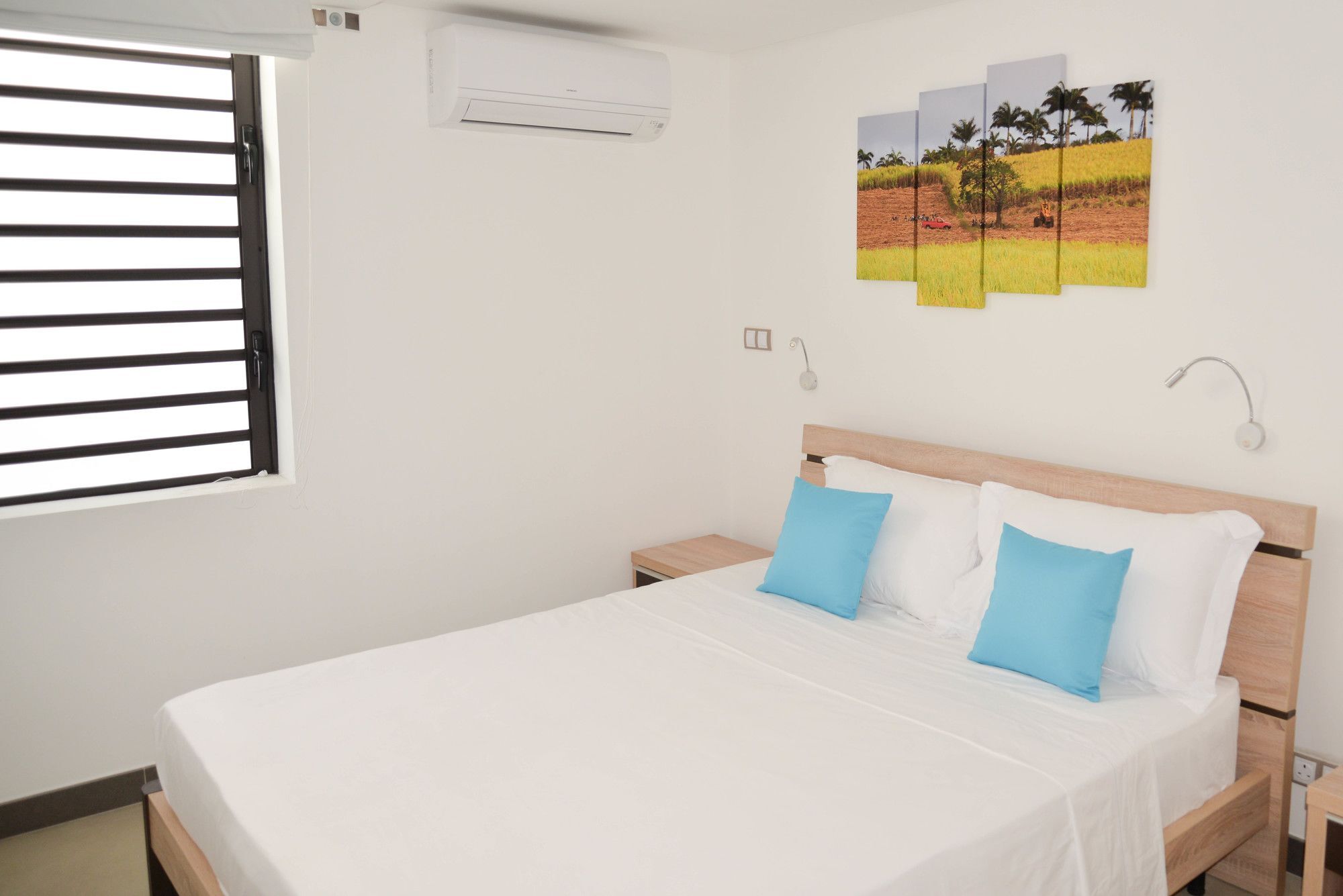 Toparadis Guest House Pereybere Beach Екстериор снимка